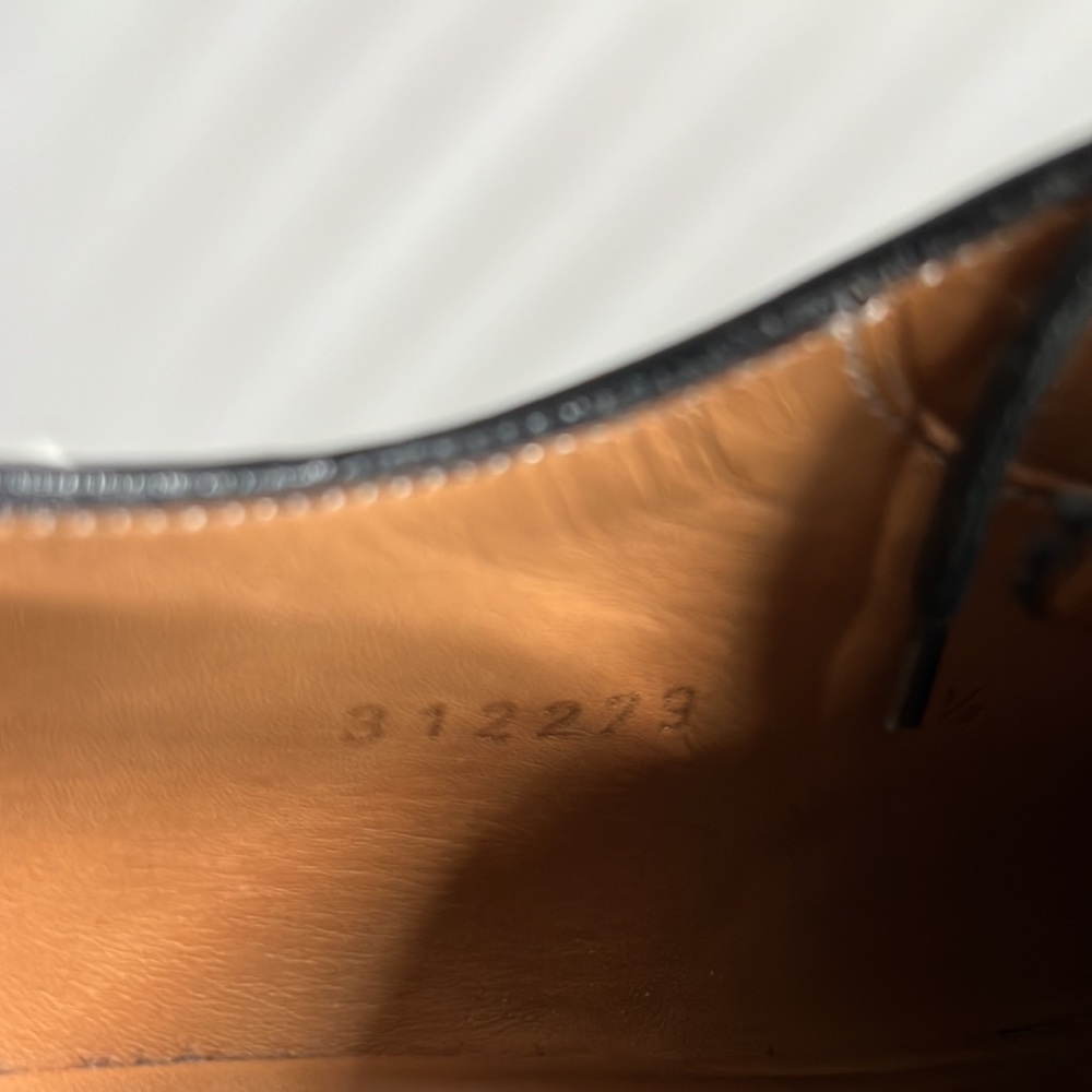 Gucci Lace Up shoe with Brogue detail - Picture 6 of 9
